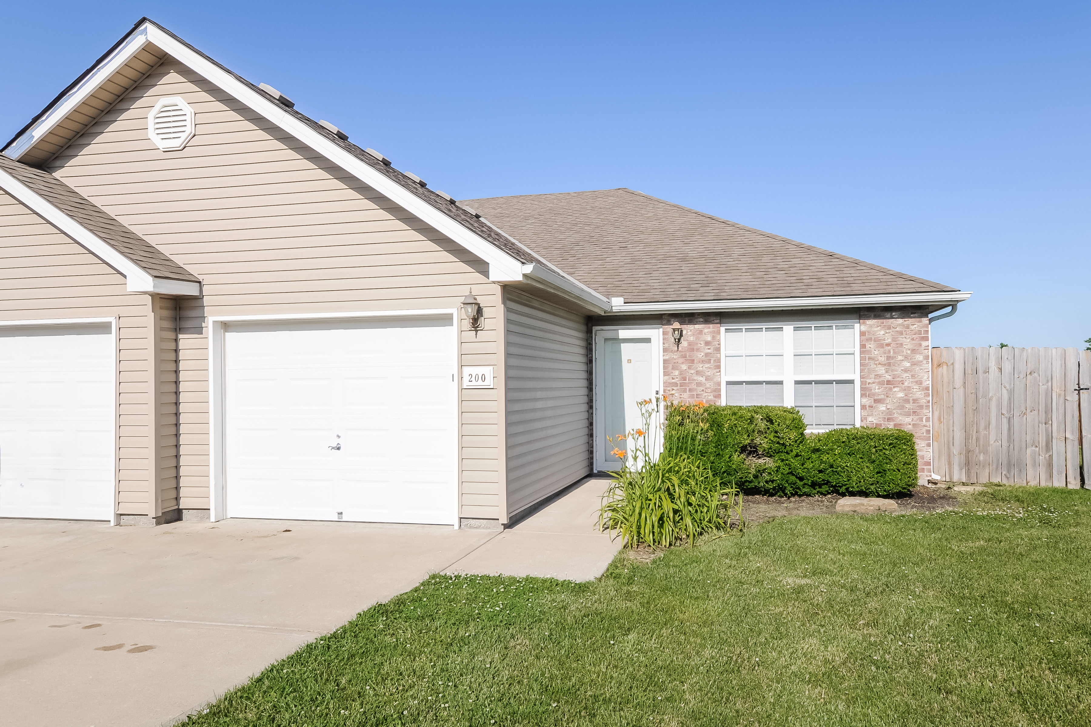 200 Palmer Ct Pleasant Hill, MO 64080